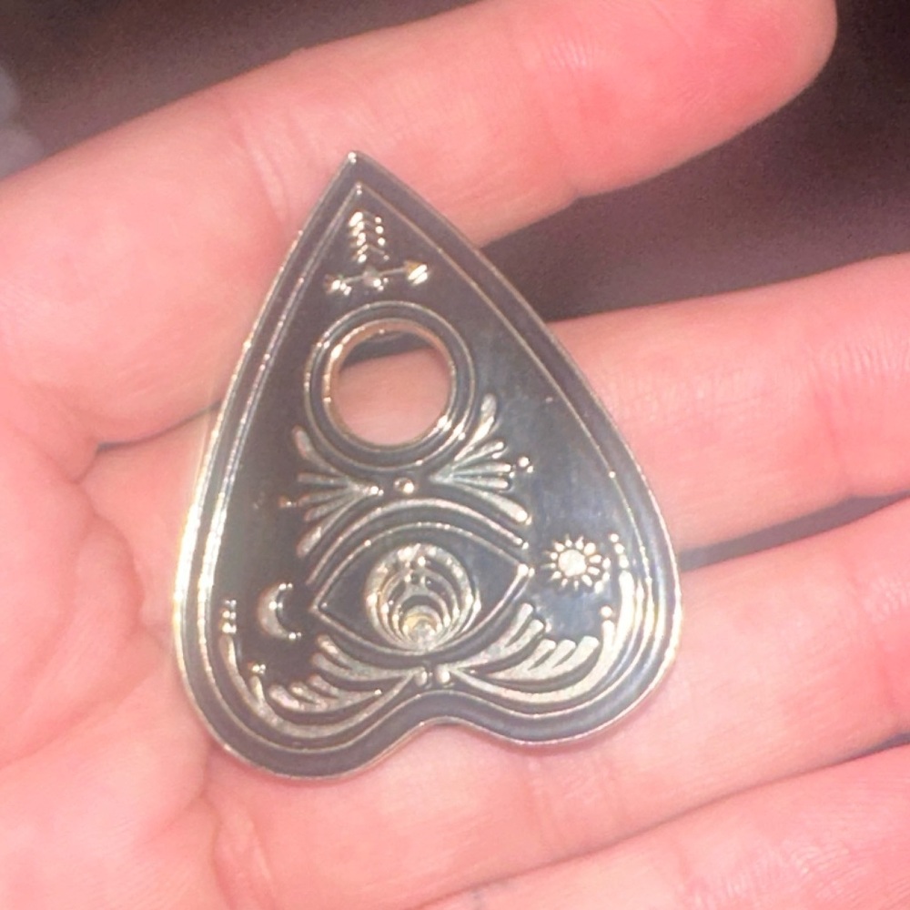 Bassnectar planchet pin